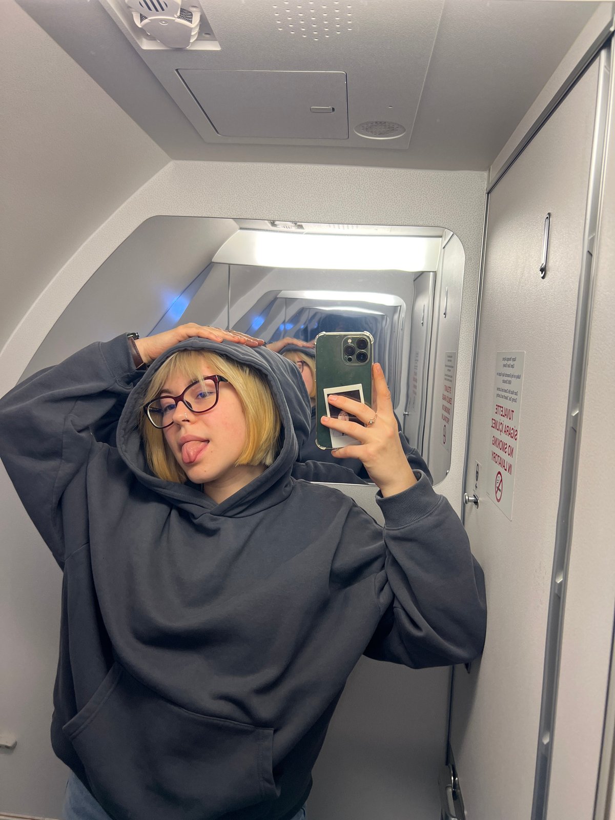 Passenger Documents Flight Experience Over Turkey in Seven Minutes