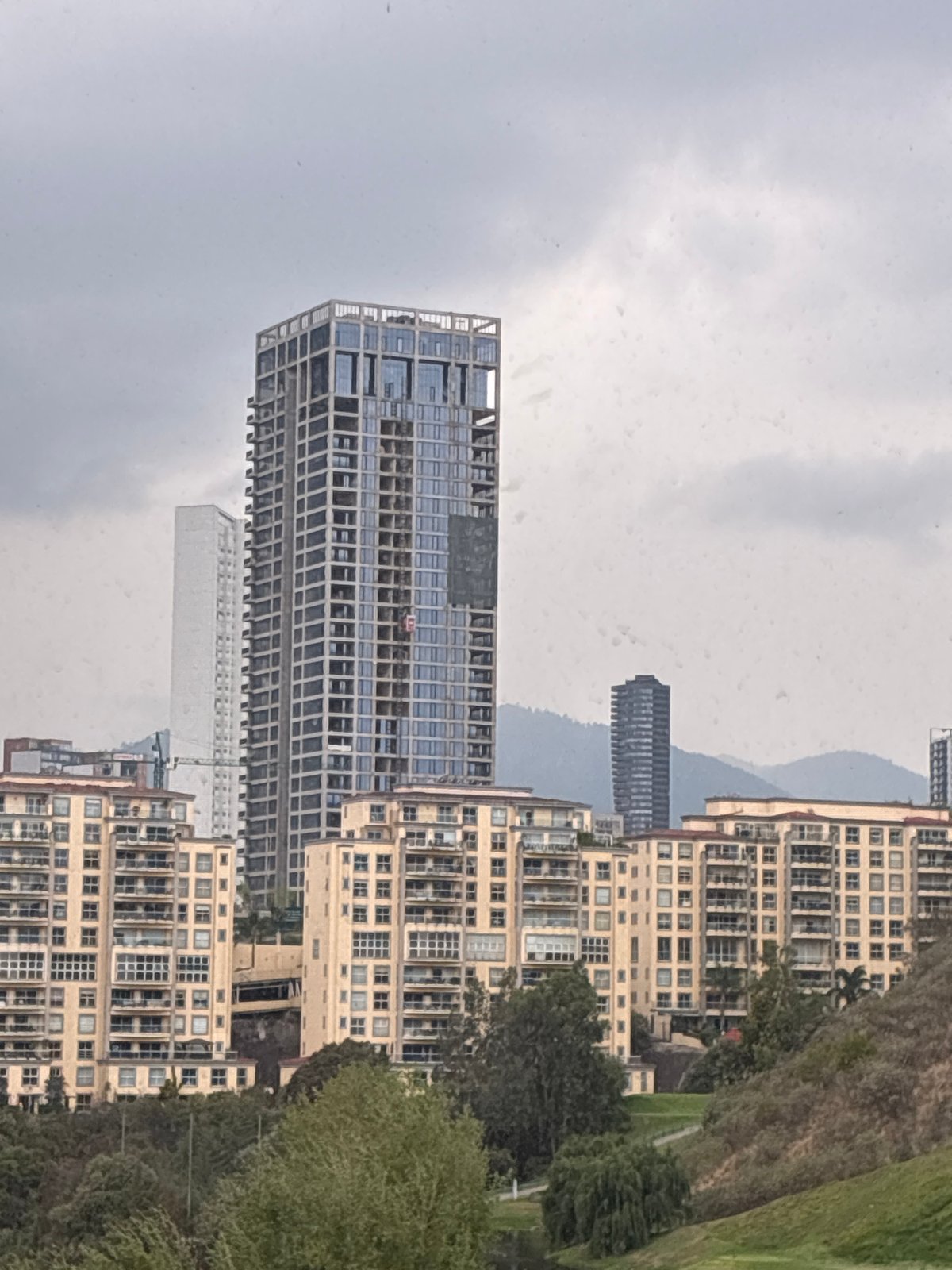 High-rise construction observed in Huixquilucan de Degollado, Mexico