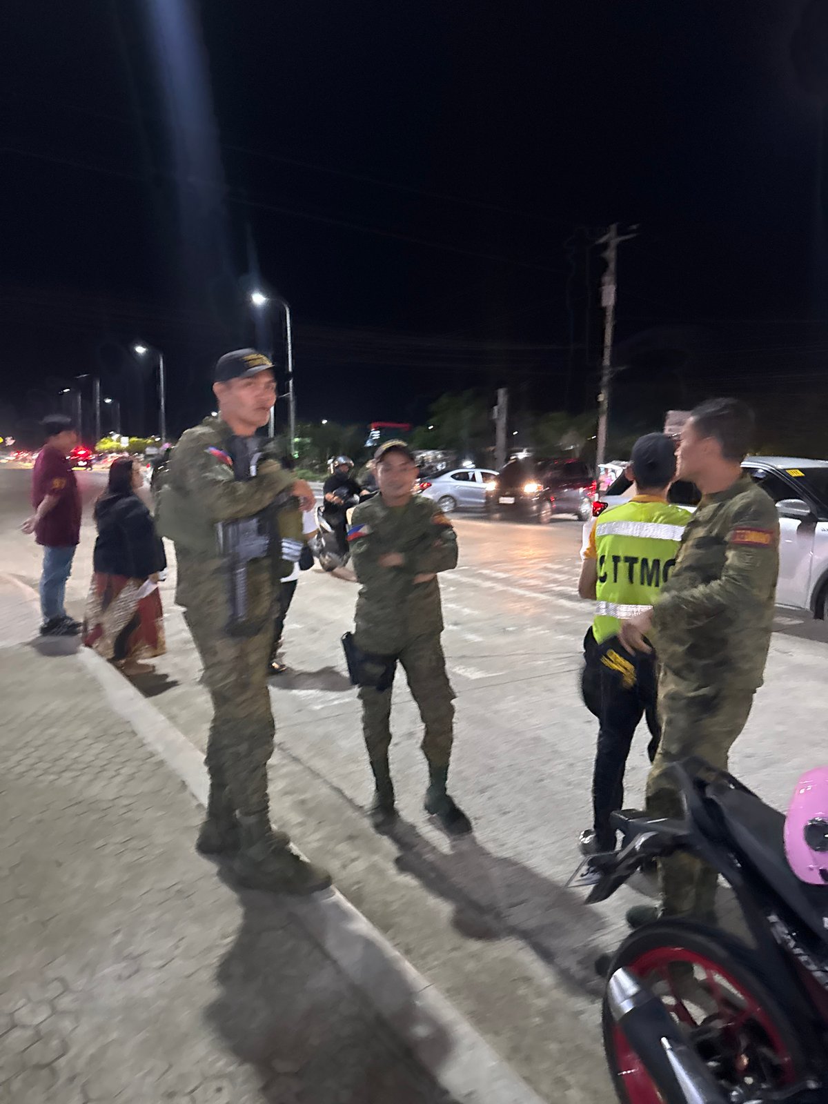 Davao night festival: street food, live stage, and military vehicles