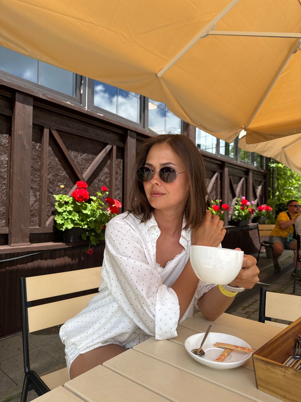Coffee and sightseeing in Abrau-Dyurso's town center