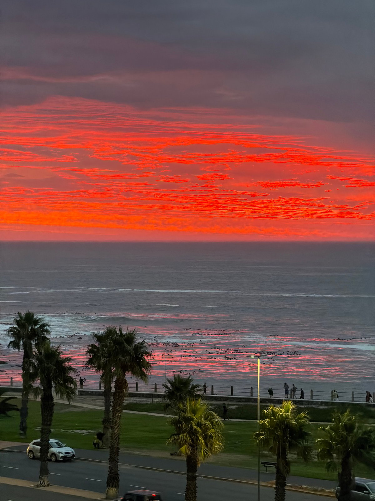 Cape Town witnesses capture sunset, vehicles, and apparent fire