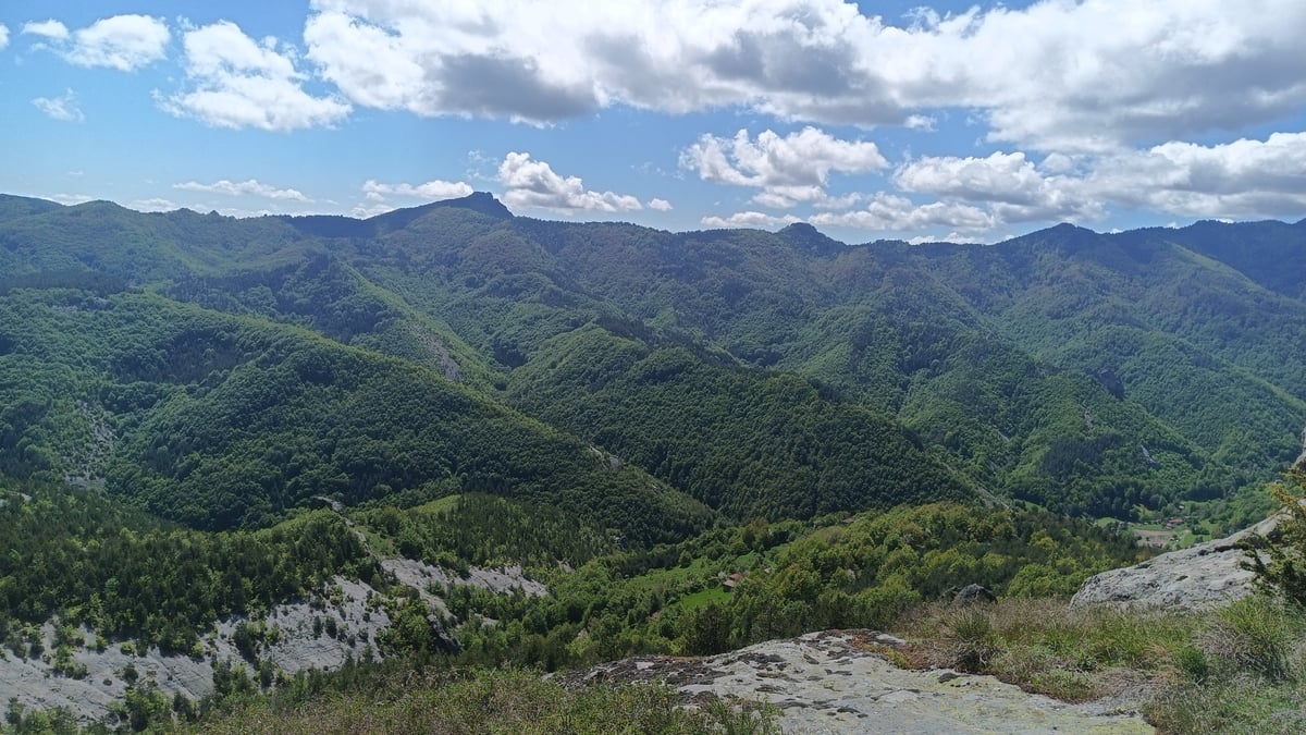 Witness documents Sini Vrah Bulgaria mountain landscape over 18 minutes