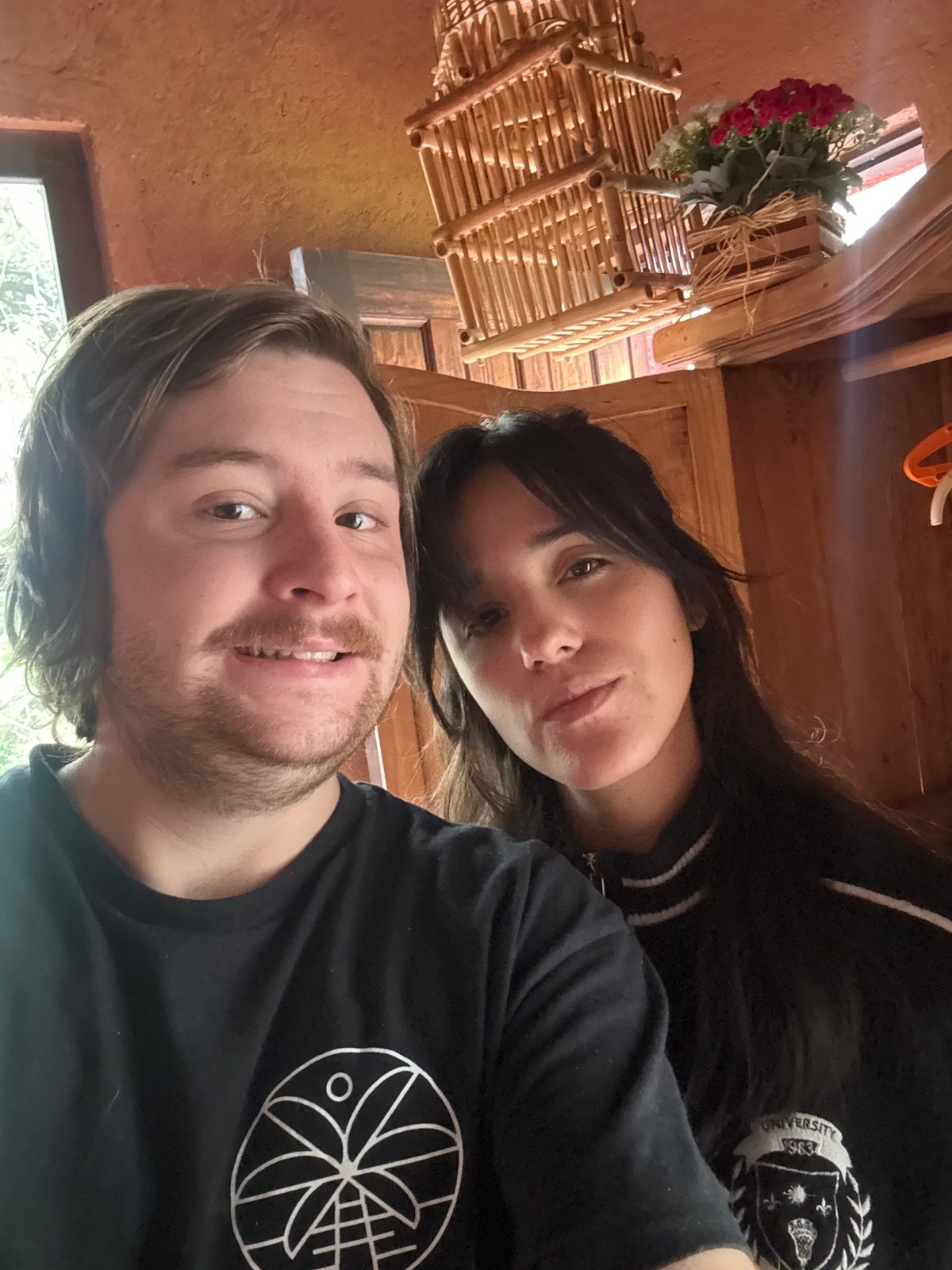 Casual indoor and garden moments documented in Cañada de Madero