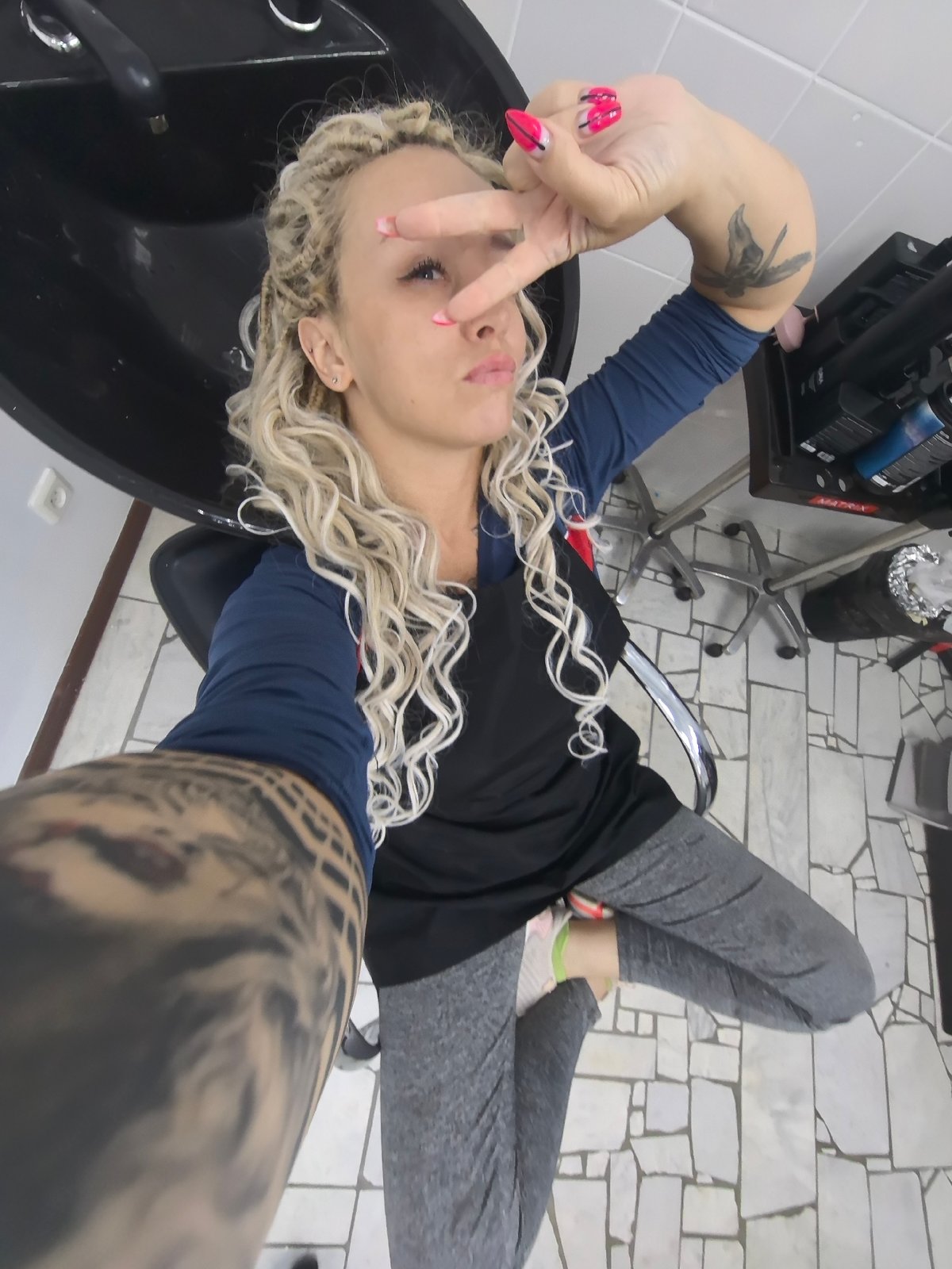 Salon selfie moment in Chaikovsky, Russia