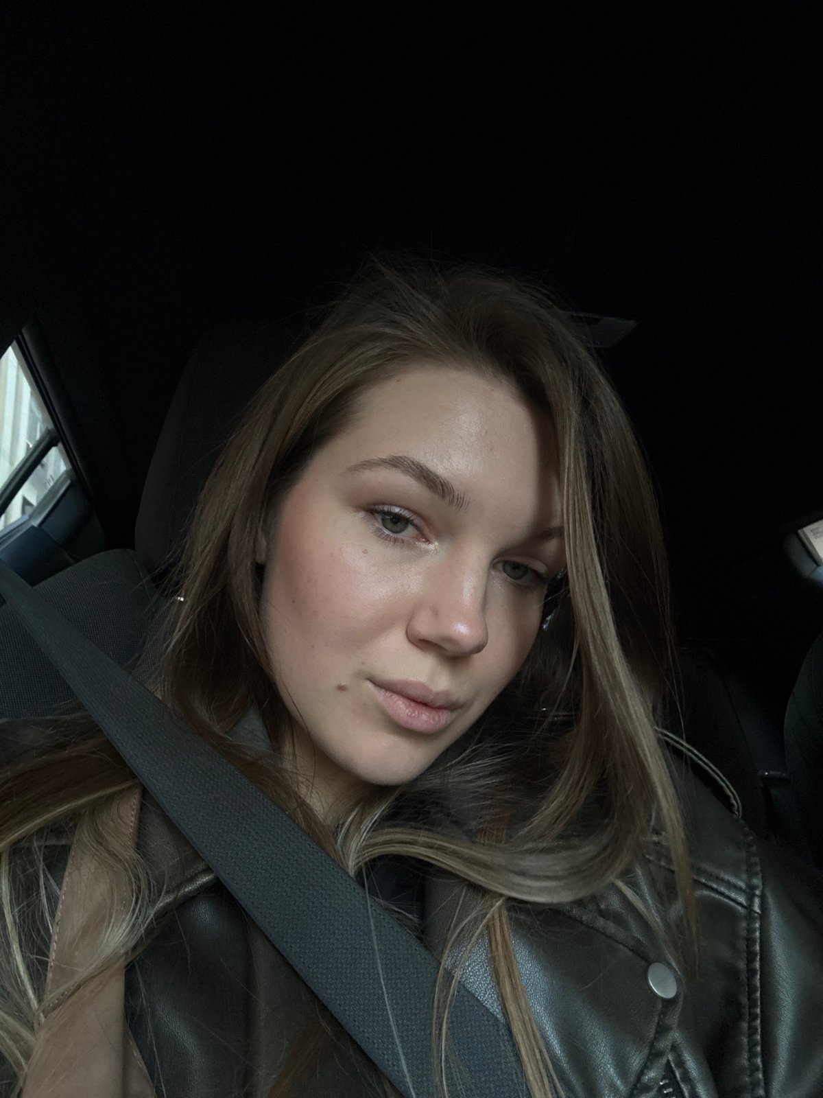 Two women photographed in car in Belgrade