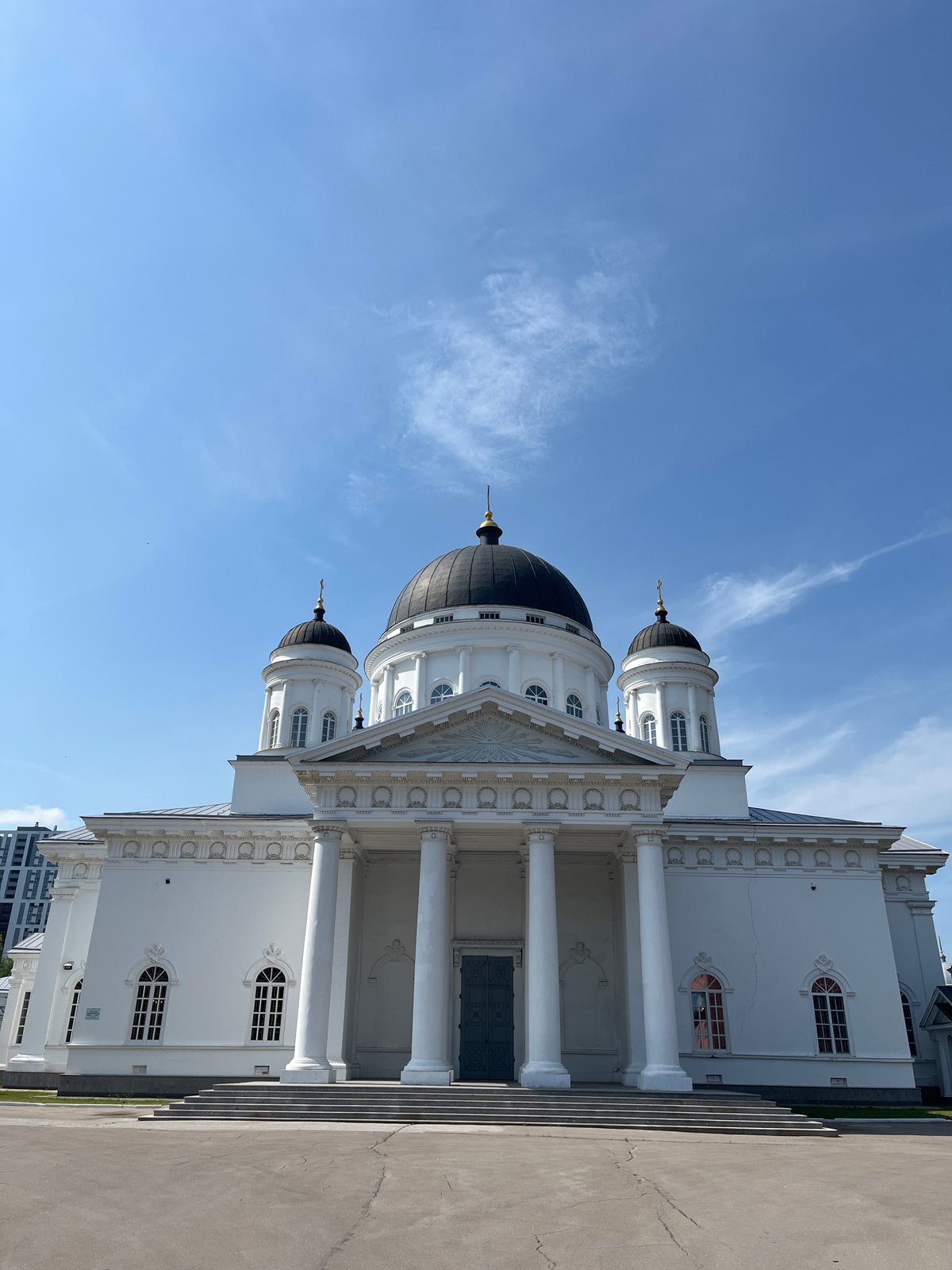 Close-up tour of Nizhny Novgorod's Alexander Nevsky Cathedral