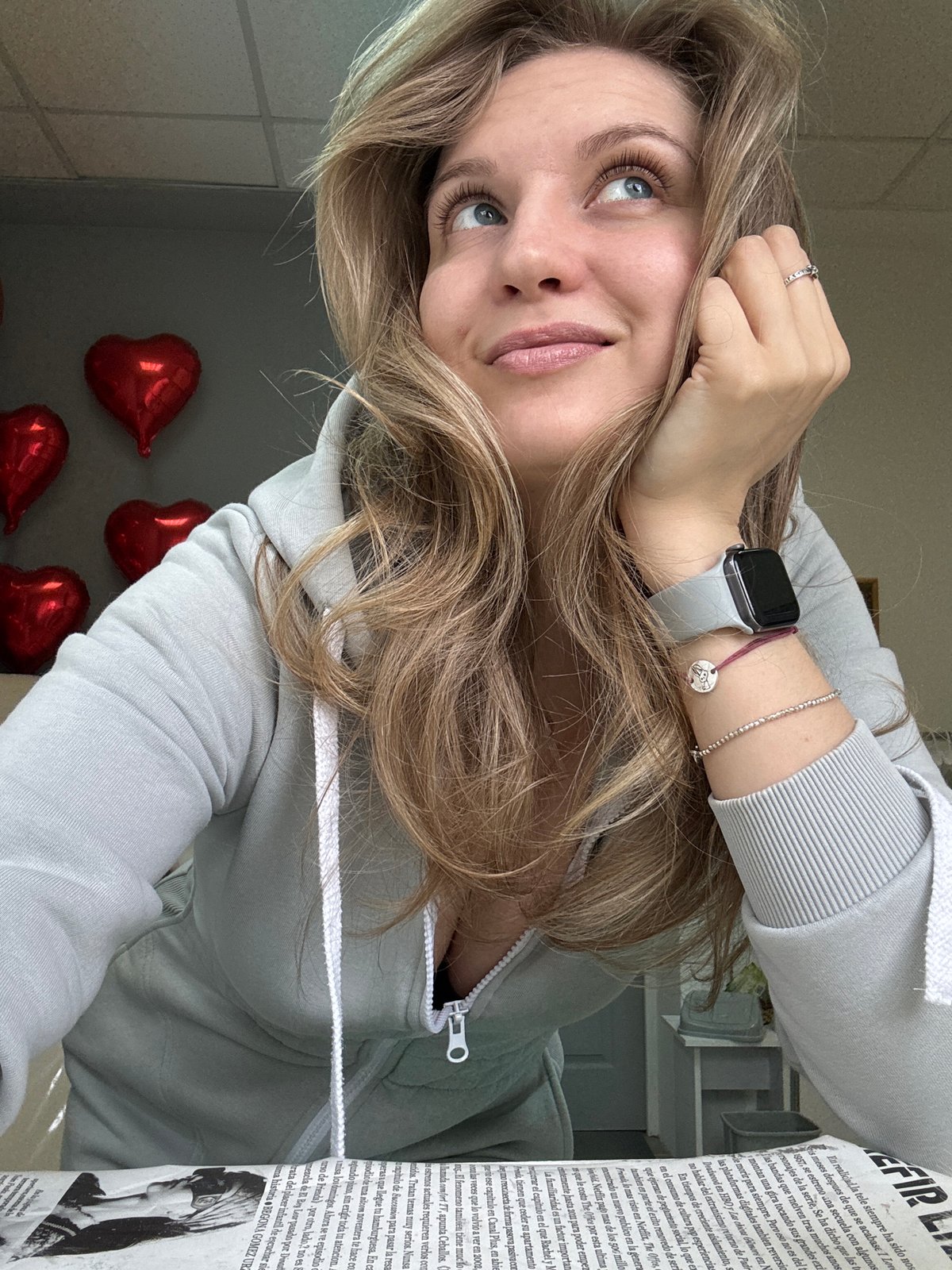 Woman with heart balloons spotted in Izhevsk