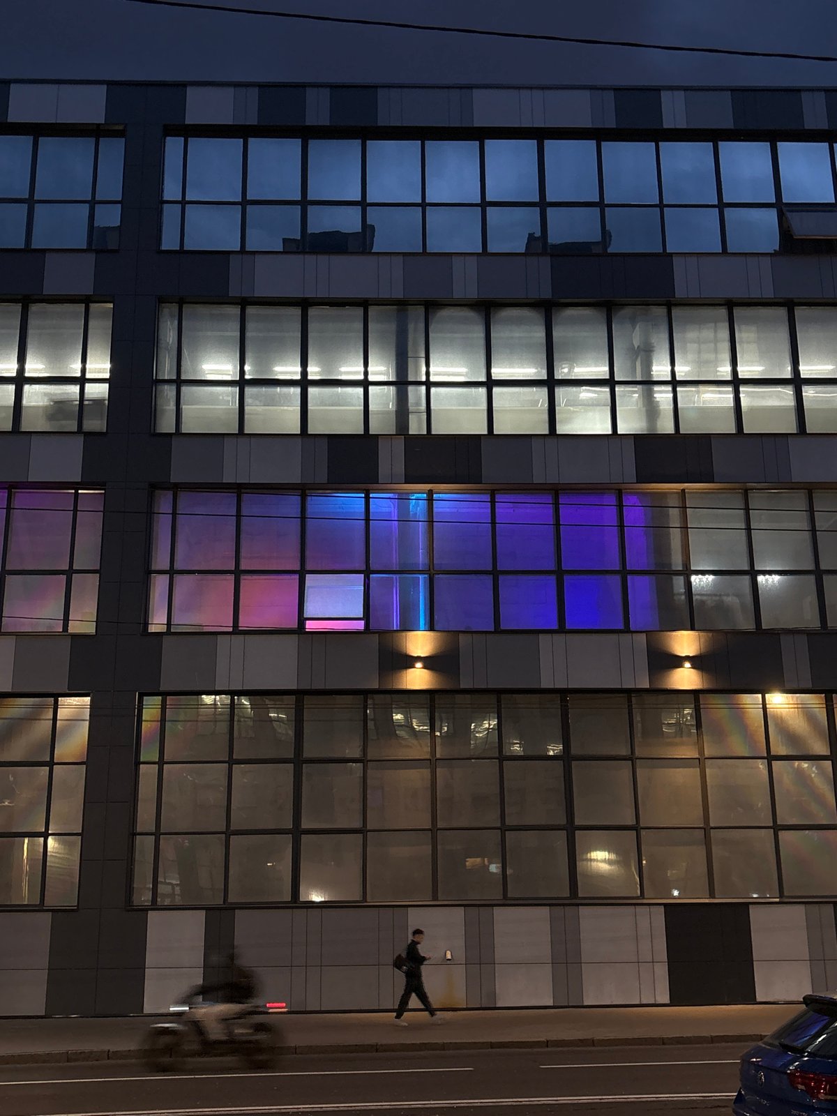 Evening street life documented across Minsk during dusk hours