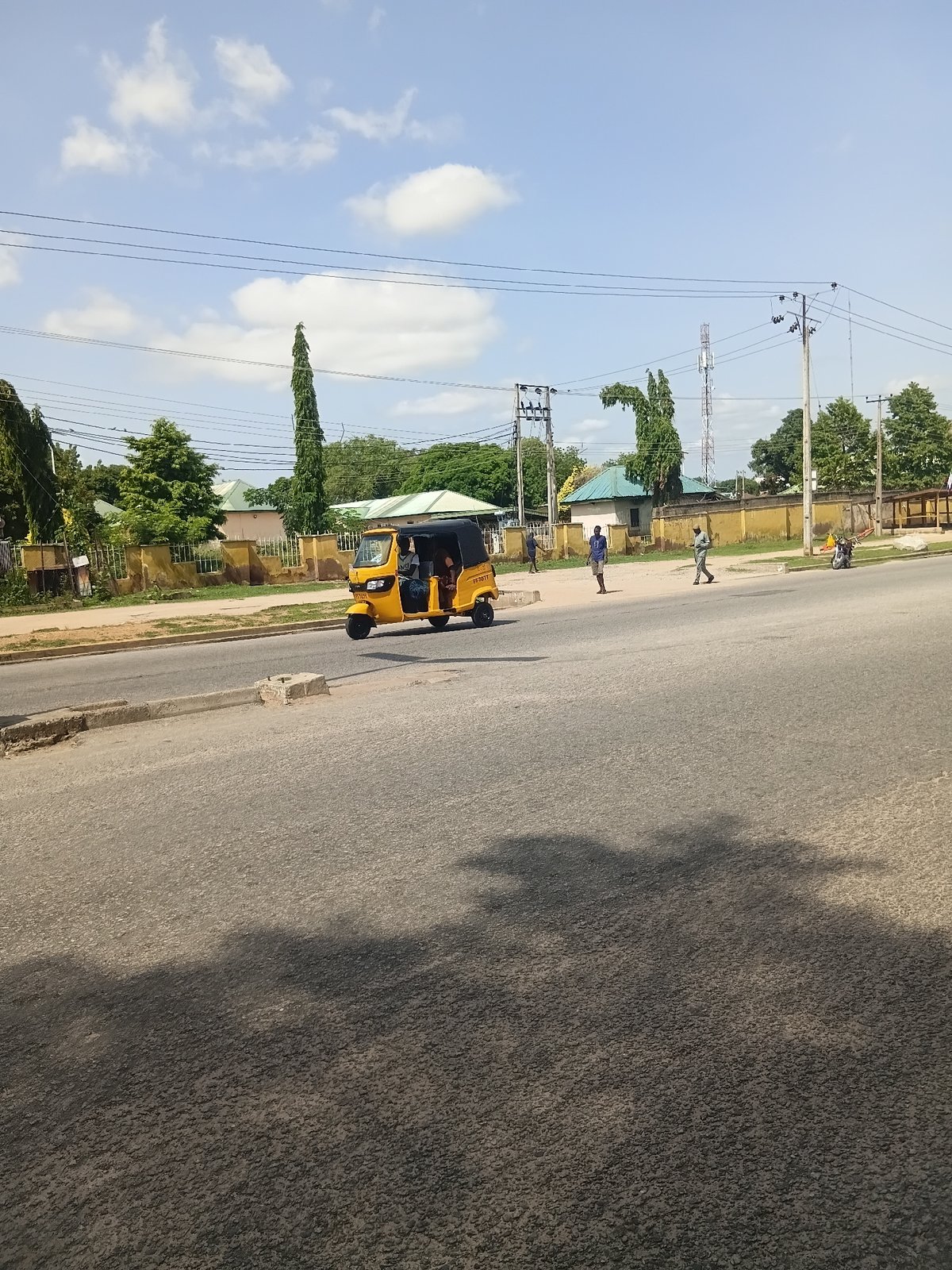 Daily street life documented in Jalingo, Nigeria commercial district