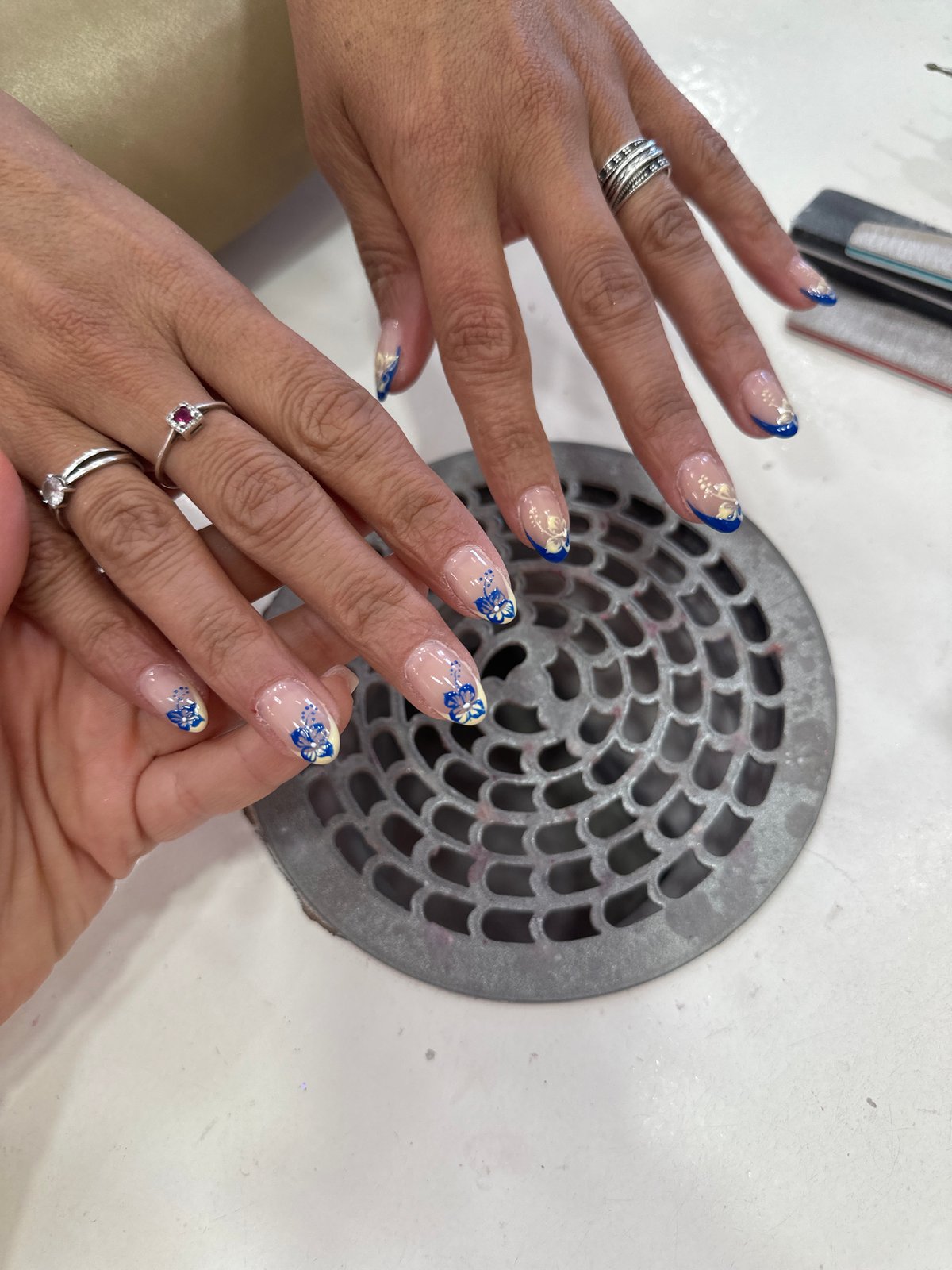 Personal moments captured in Sofia: manicured nails, sky, parking
