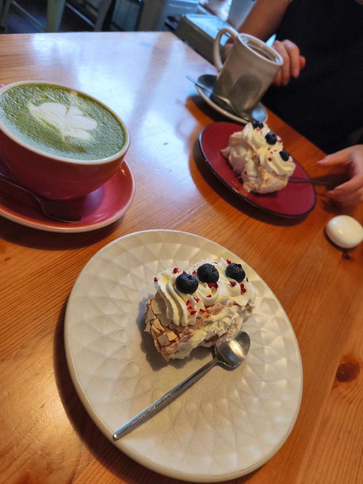 Café desserts and cosmic art in Komsomolsk-on-Amur