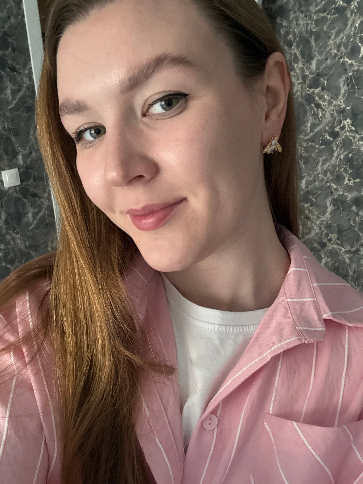 Morning selfies and pet fish documented in Izhevsk apartment