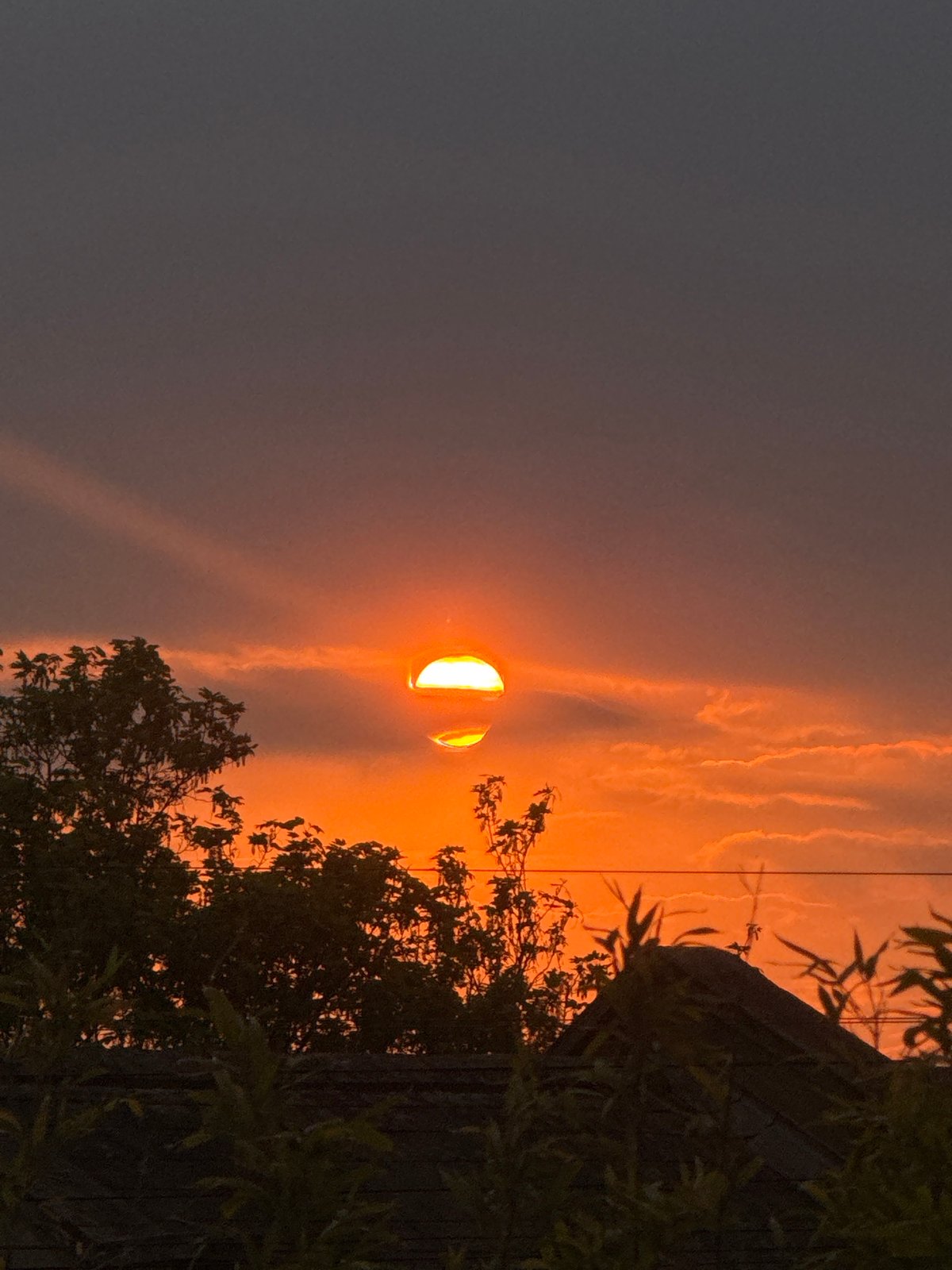 Dramatic sunset with light-shadow contrast observed in London