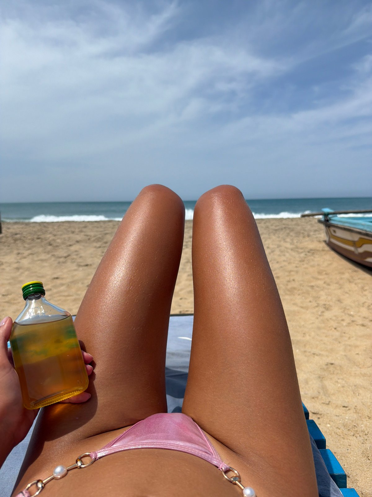 Beach day selfies and lounging at Arugam Bay
