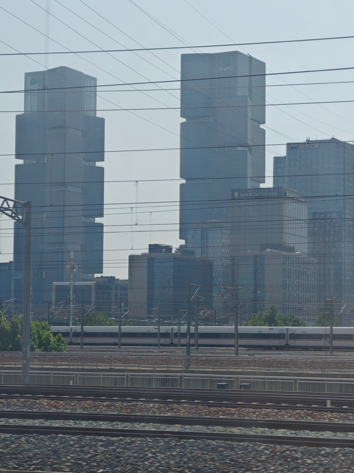 High-speed train journey documents urban-rural landscape transition at 302 km/h