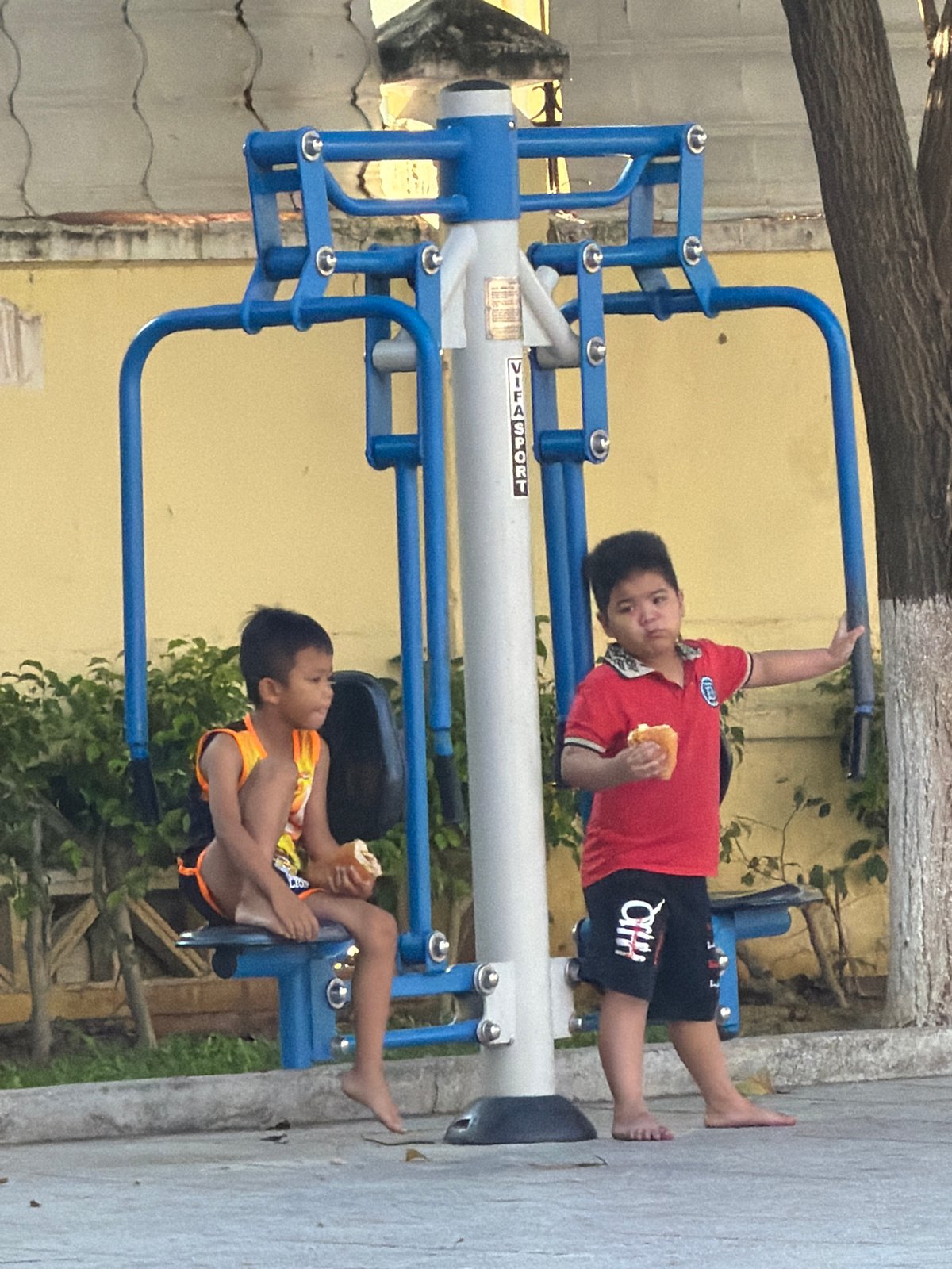 Everyday street life snapshots from Nha Trang, Vietnam