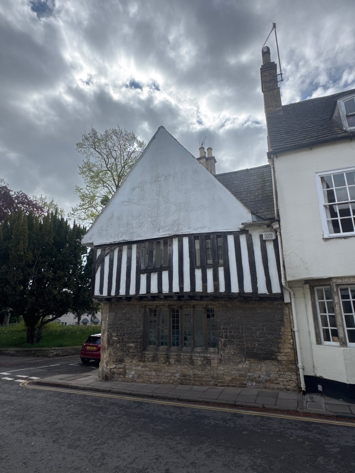 Historic streets photographed in South Kesteven during morning hours