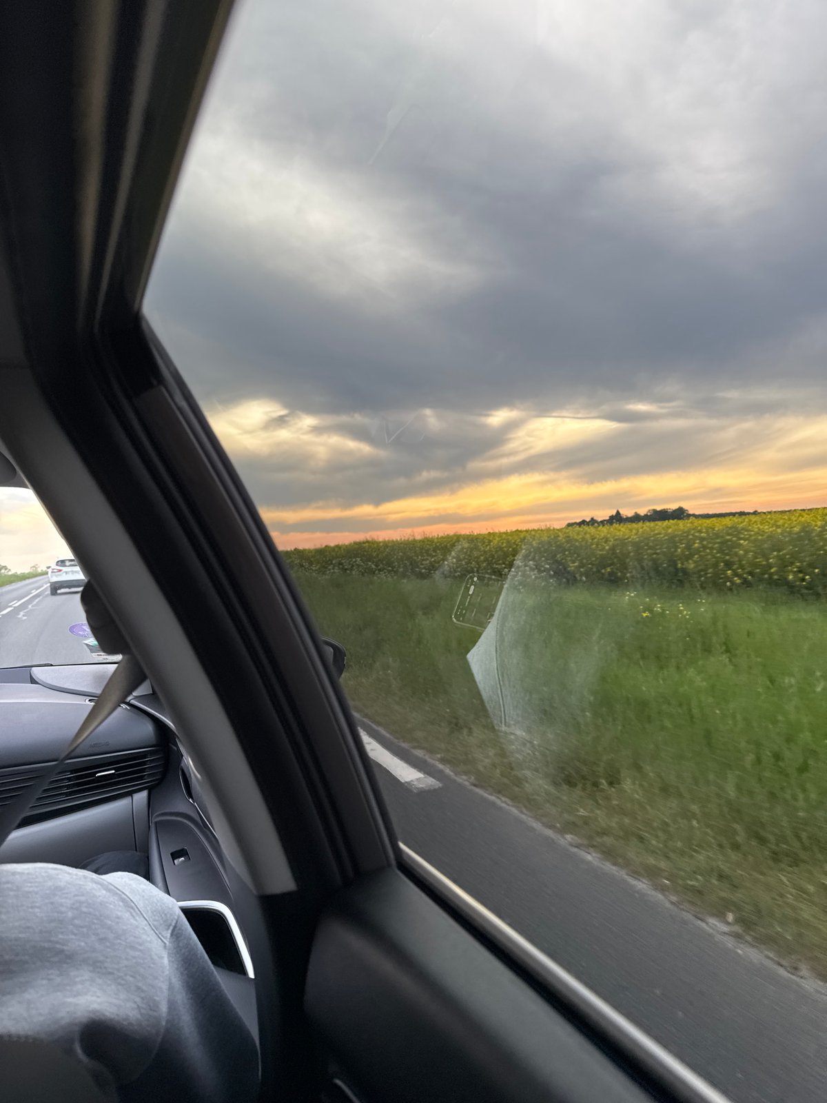 Driver captures spring countryside views in Gometz-la-Ville, France