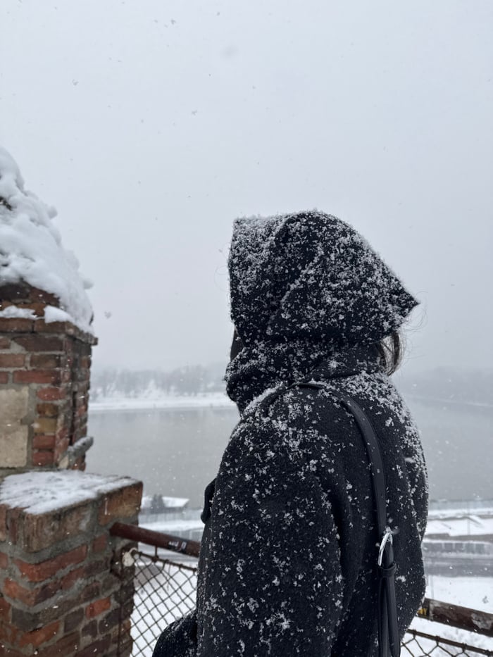 Winter visitors enjoy snowfall at Belgrade's Kalemegdan Fortress