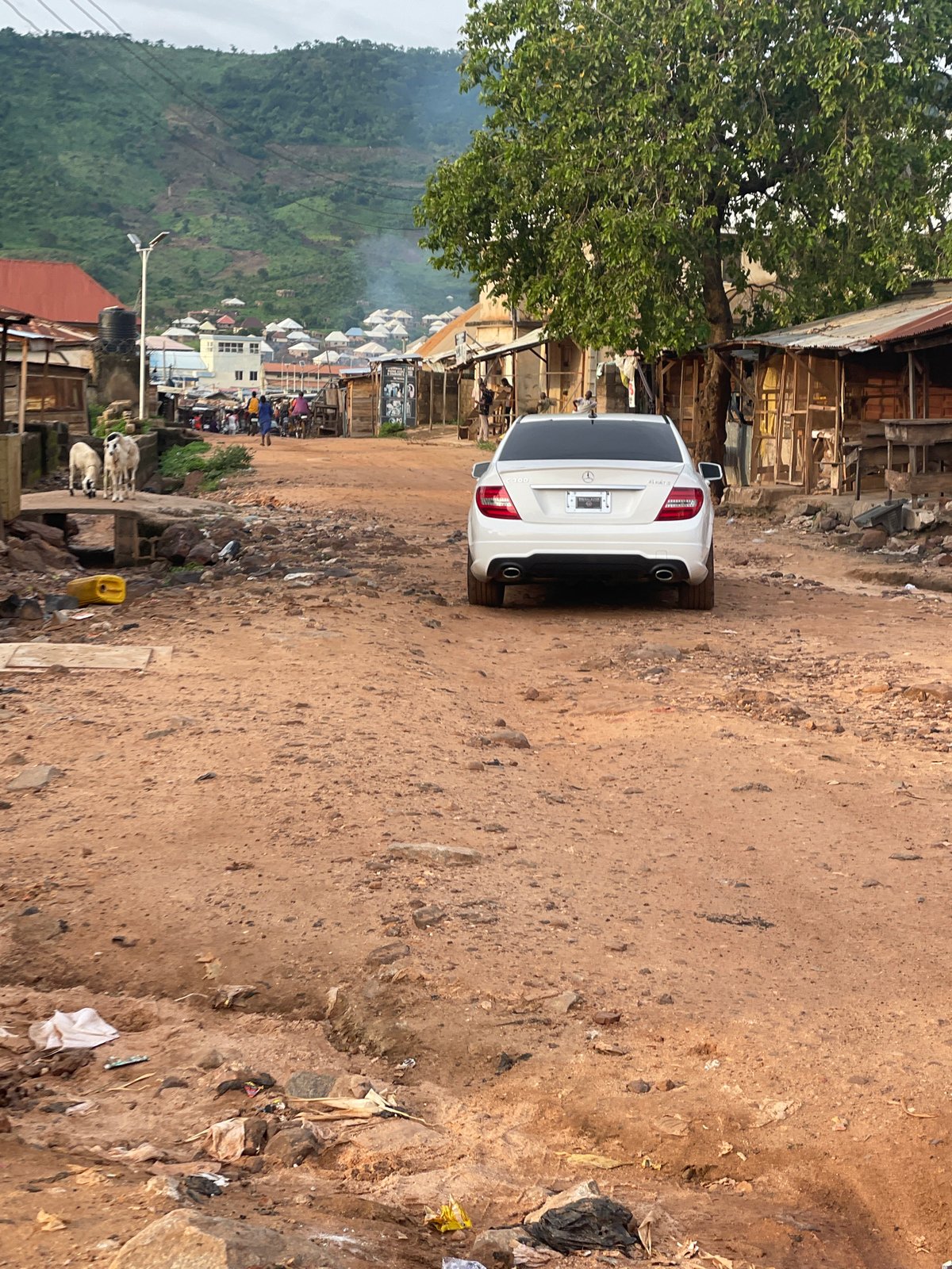 Street life and infrastructure in a Lokoja neighborhood