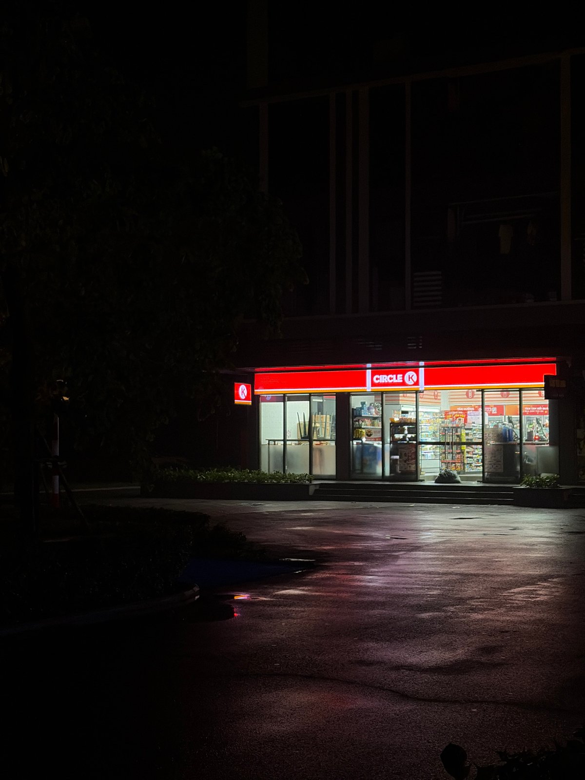 Evening snapshots captured across Hanoi show ordinary city life