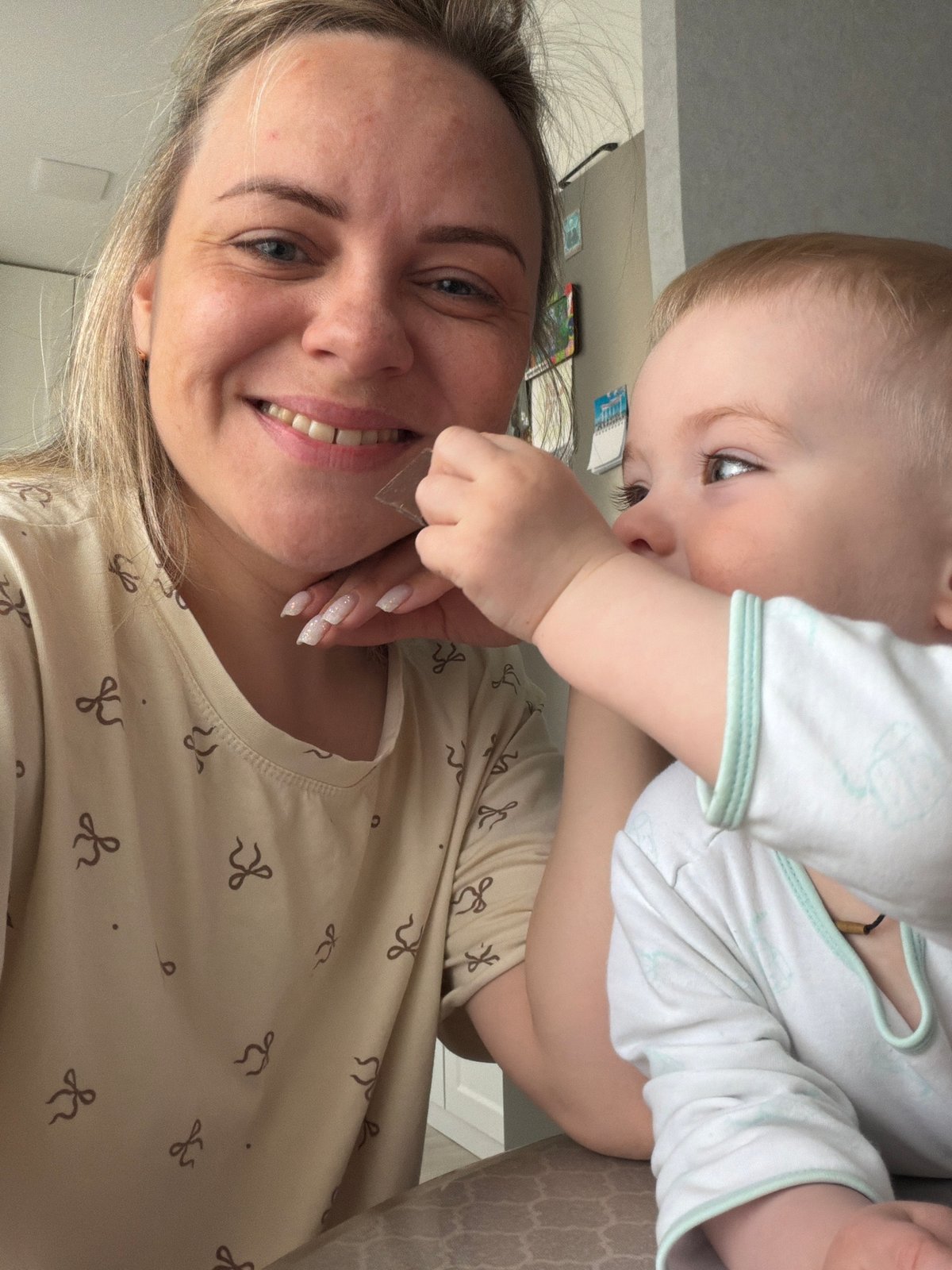 Mother and child share tender moments in Votkinsk home