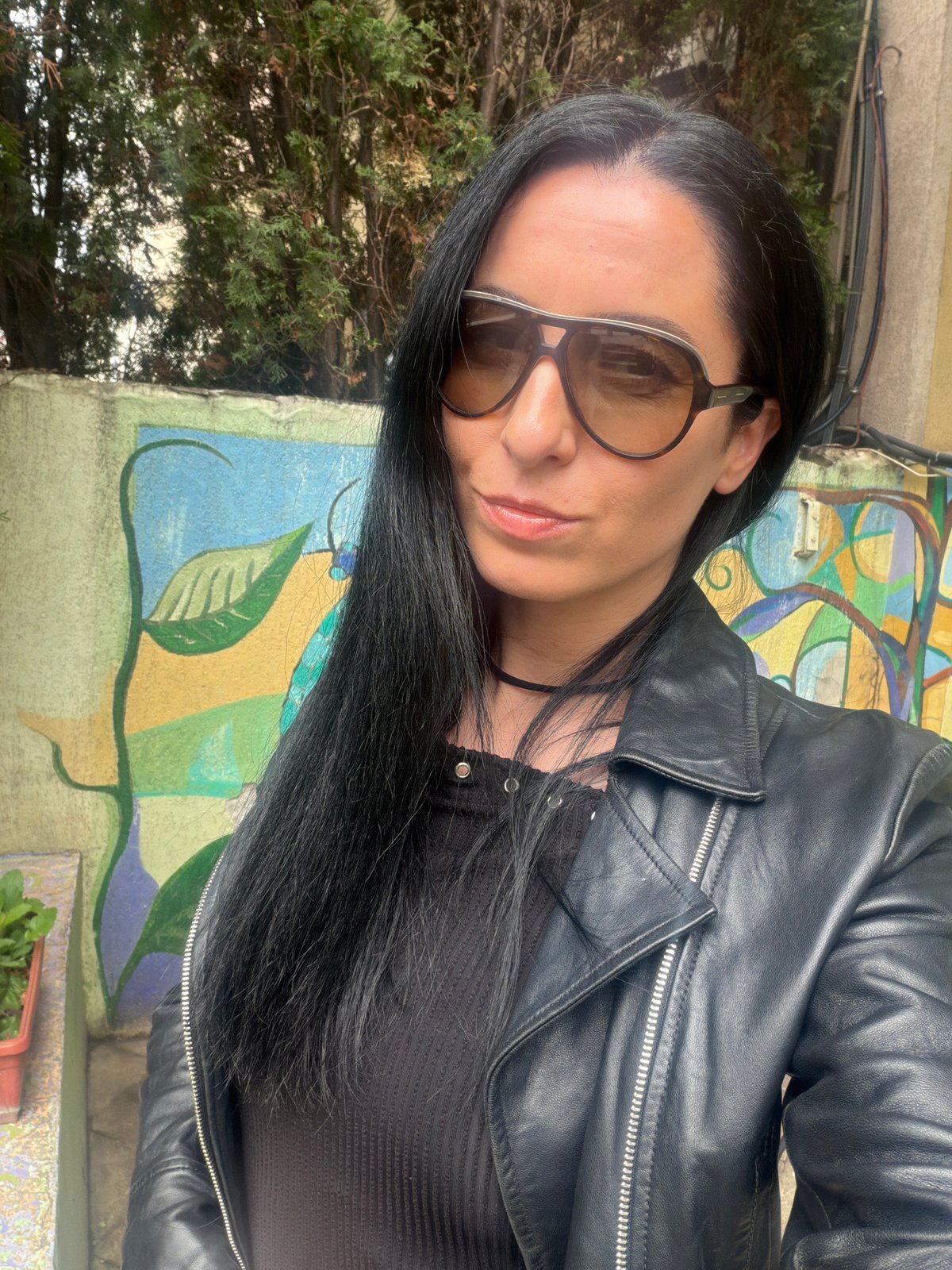 Woman documents casual dining experience at Pleven restaurant