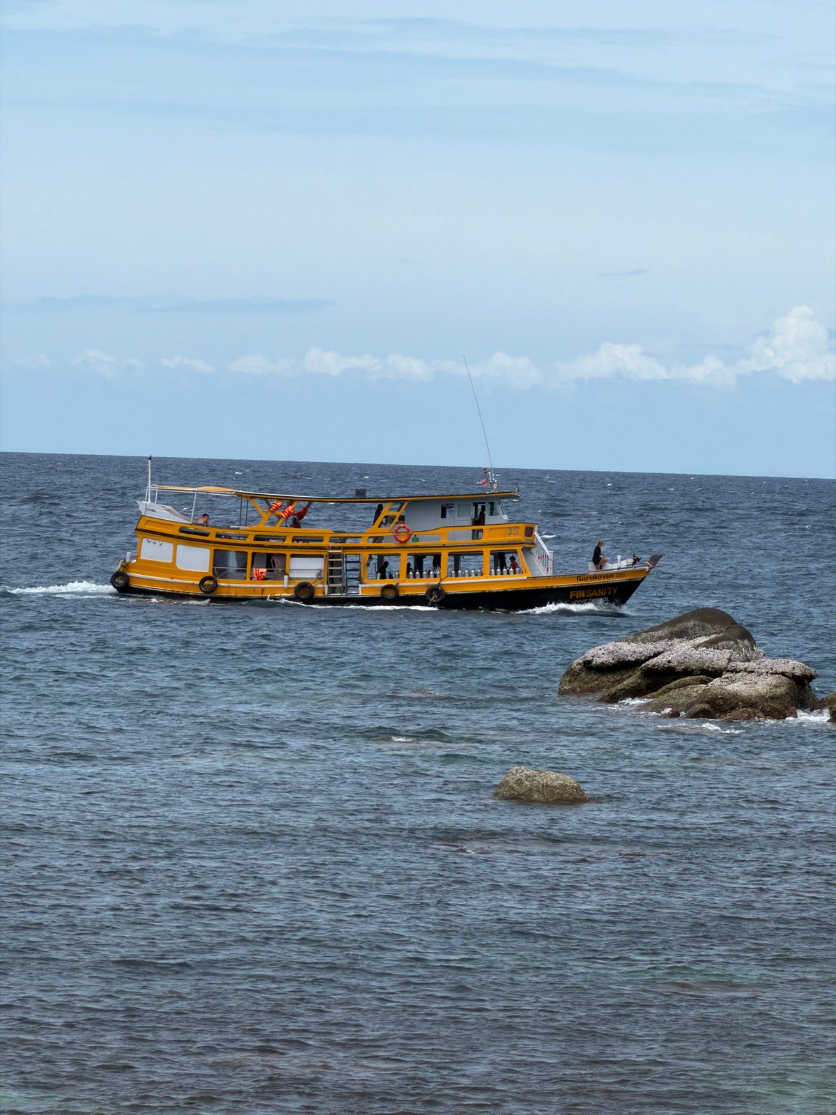A laid-back island morning across Ko Pha-ngan's beaches and water