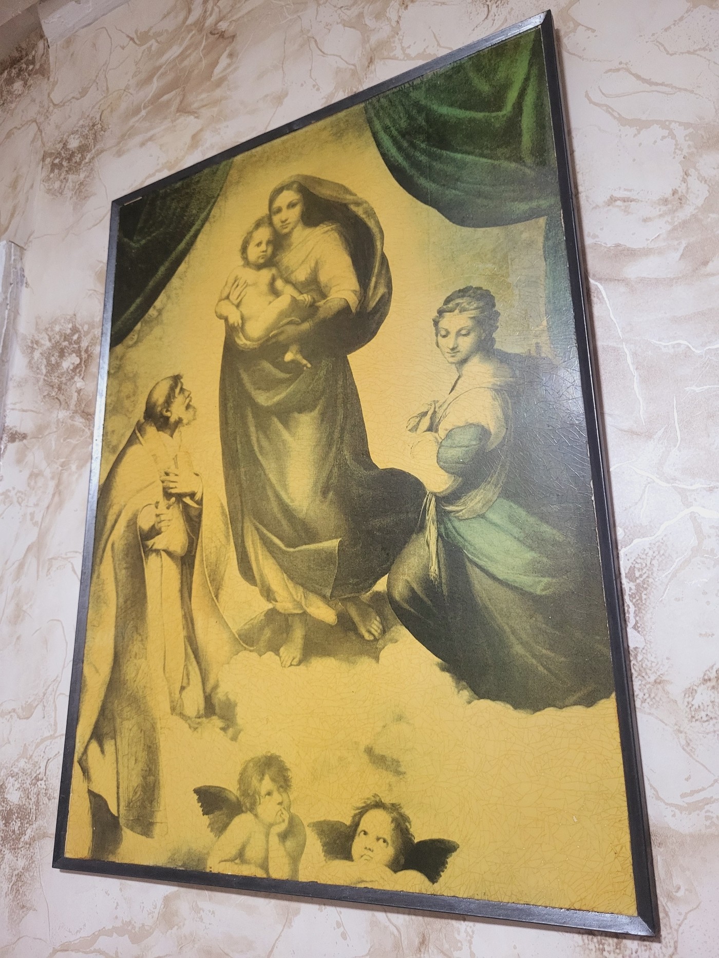Woman's daily moments captured in Зипуново home setting