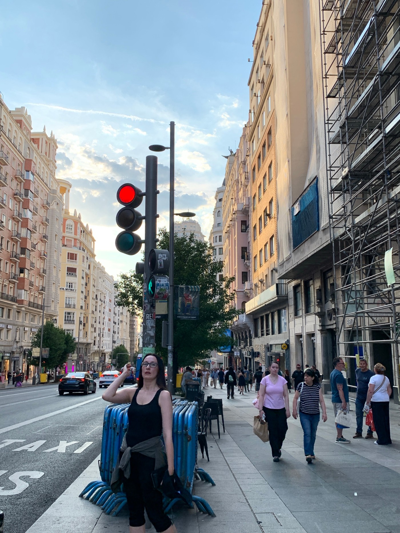 Busy afternoon on Madrid's Gran Vía corridor