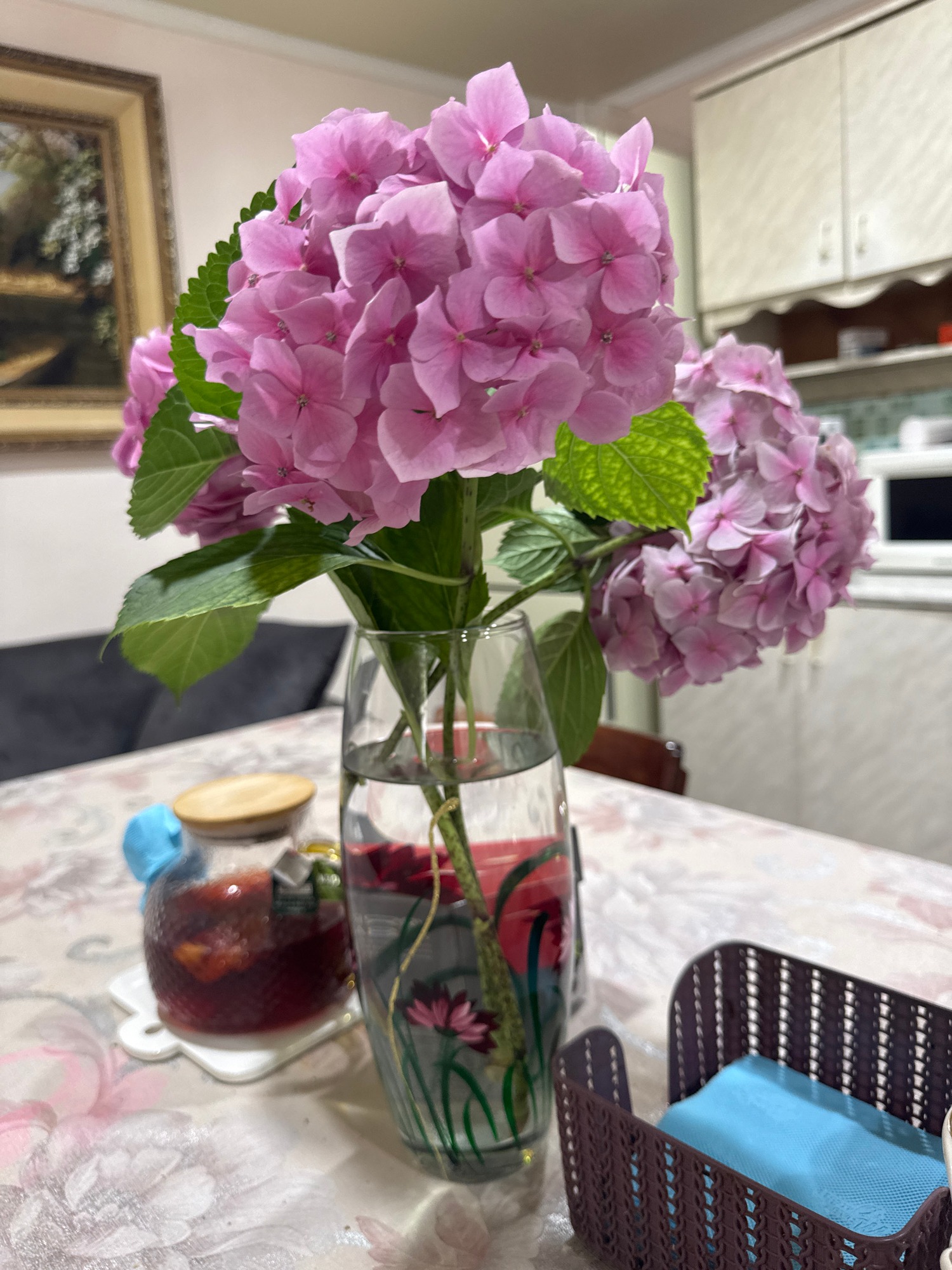 Indoor florals, plants, and home décor details
