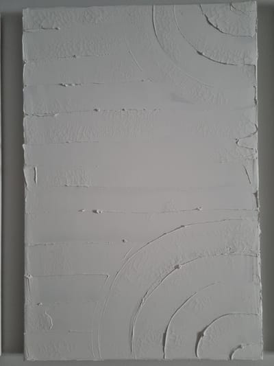 The image shows a close-up of a textured white canvas. The canvas has horizontal lines of thick paint, creating ridges and valleys. There are also curved lines etched into the paint, forming abstract patterns that resemble arcs or segments of circles. The lighting casts shadows that highlight the texture of the paint. There is no indication of any specific location in Jerez, Spain, or any people, actions, or interactions.