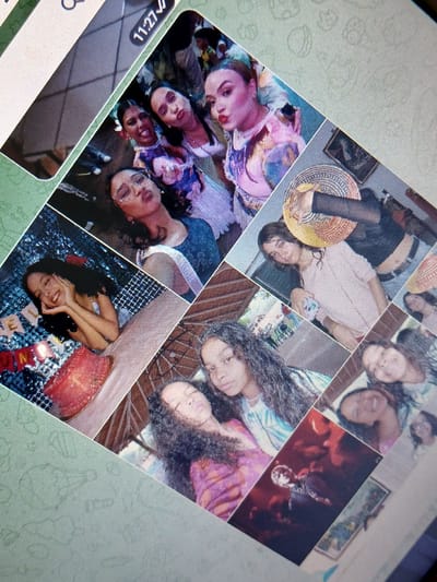The image is a digital screenshot, likely from a mobile phone, showing a collage of photographs displayed within a messaging application. The photographs are arranged diagonally across the screen, overlapping each other. The background of the screenshot has a green texture with faint line drawings of various objects.
The photographs themselves depict groups of young women, seemingly at a party or celebratory event. Some of the women are posing for the camera, with many of them wearing makeup and fashionable clothing. The lighting in the photos suggests an indoor or nighttime setting. One photo shows a woman lying down with her hands supporting her chin, smiling at the camera, with a red, sparkly object and letters that appear to spell "ALE" visible in the background. Another photo shows a woman wearing glasses, puckering her lips. Other images show women in close-up poses, some with playful expressions. In the background of some photos, other people and dimly lit environments can be discerned.
There is no discernible information within the image to indicate the location as El Espinal, Venezuela. The context provided in the prompt is not supported by the visual evidence in the image.