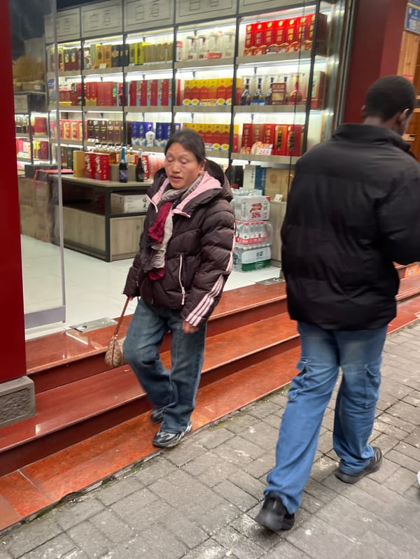 Daily life documented across Jiangjin streets during morning hours