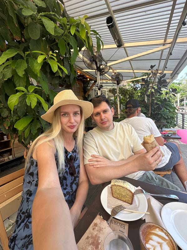 Early morning Tel Aviv street art and cafe scenes documented