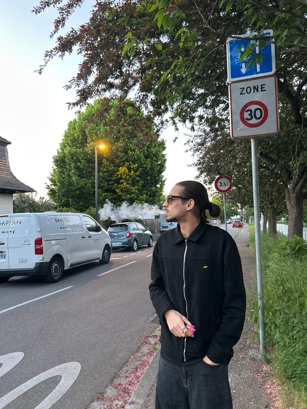 Witness documents casual afternoon scenes across Strasbourg neighborhoods