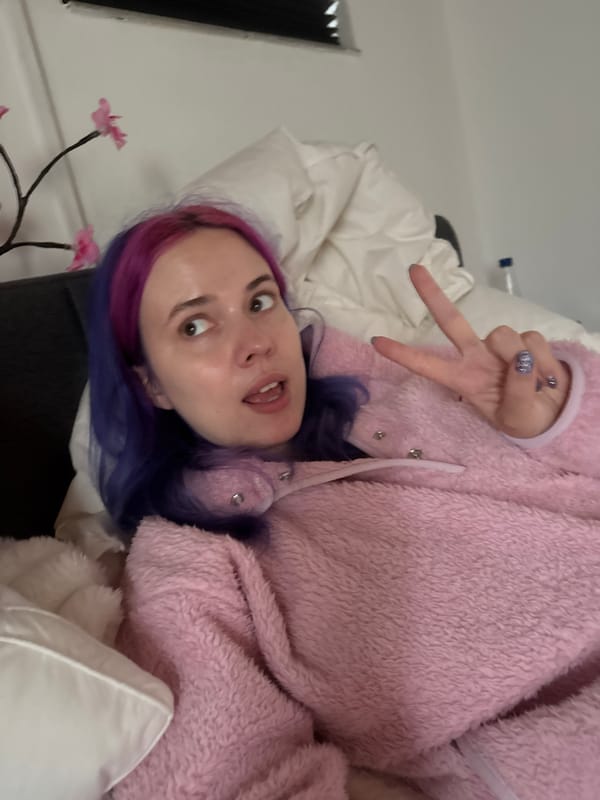 Morning routine documented in Zagreb: sleepwear selfie, pasta meal