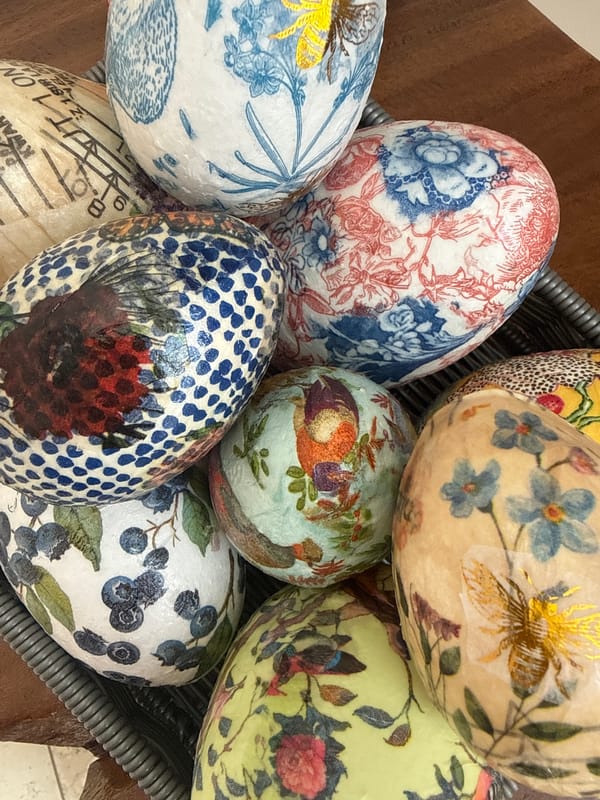 Easter meal gathering documented in Mexican household