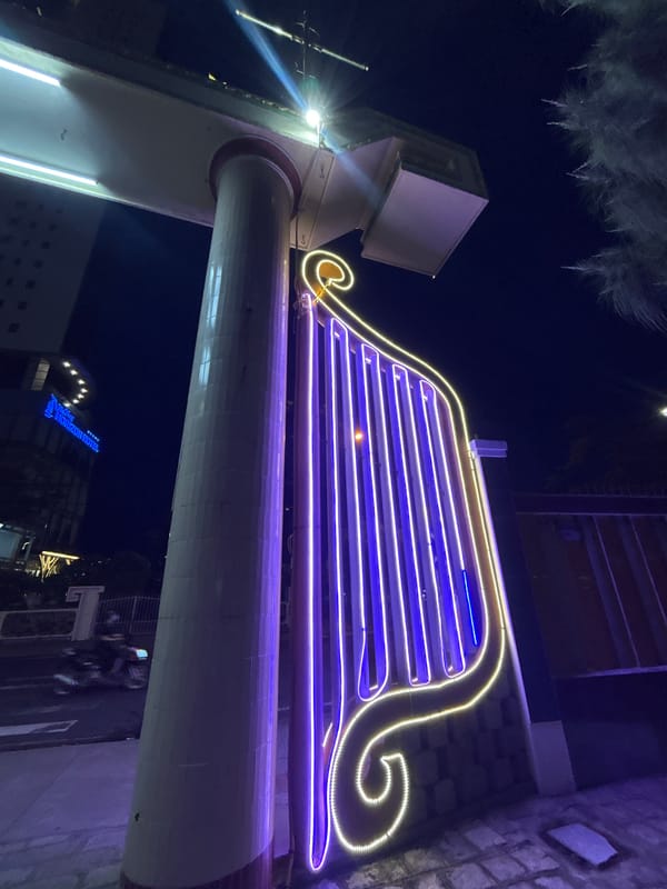 Illuminated Hat-Shaped Structure Observed in Nha Trang Vietnam