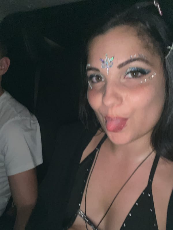 Bold quote graphics and glitter makeup from a Sofia evening
