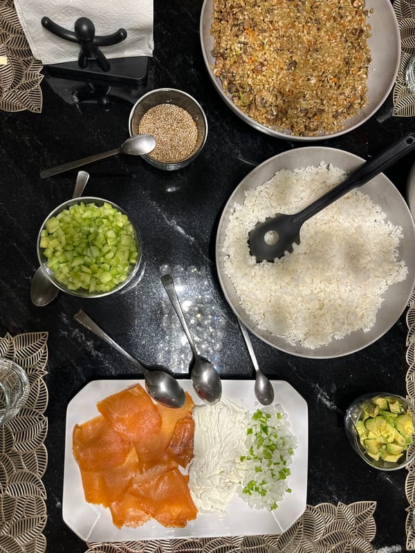 Late-night food preparation documented in Mexico City