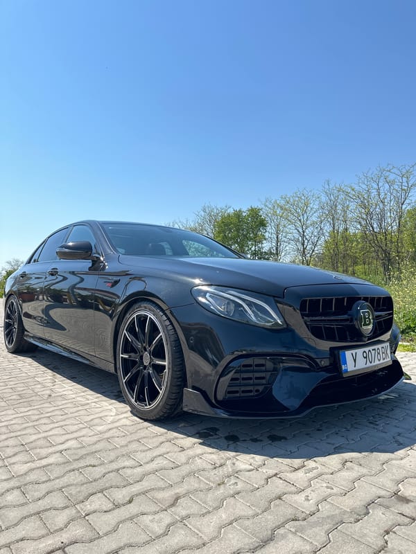 Luxury Brabus Mercedes photographed at Yambol car wash