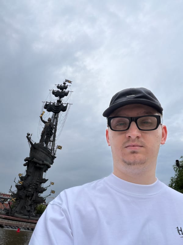Afternoon snapshots around Peter the Great Statue, Moscow riverfront