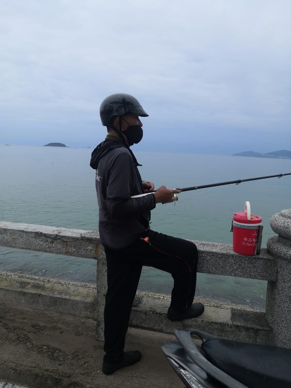 Morning scenes captured along Nha Trang's coastal streets and landmarks