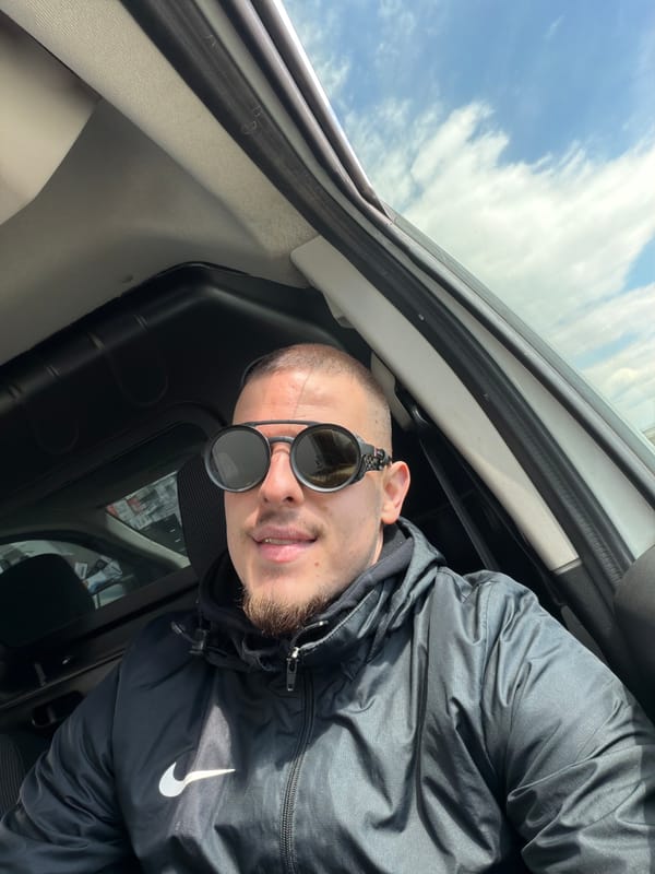 Man in Nike jacket spotted in vehicle in Parvenets