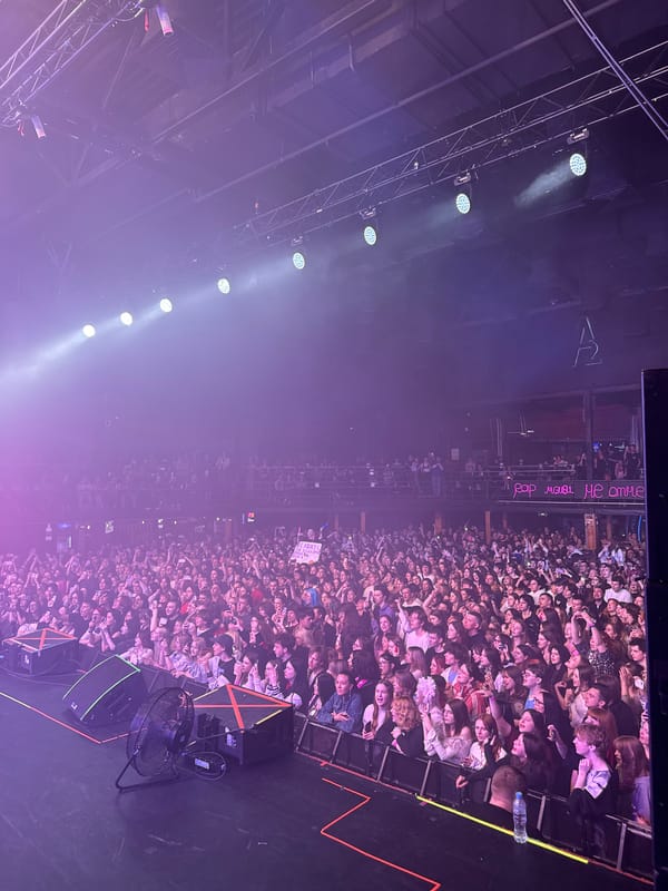 Concert draws large crowd in Saint Petersburg