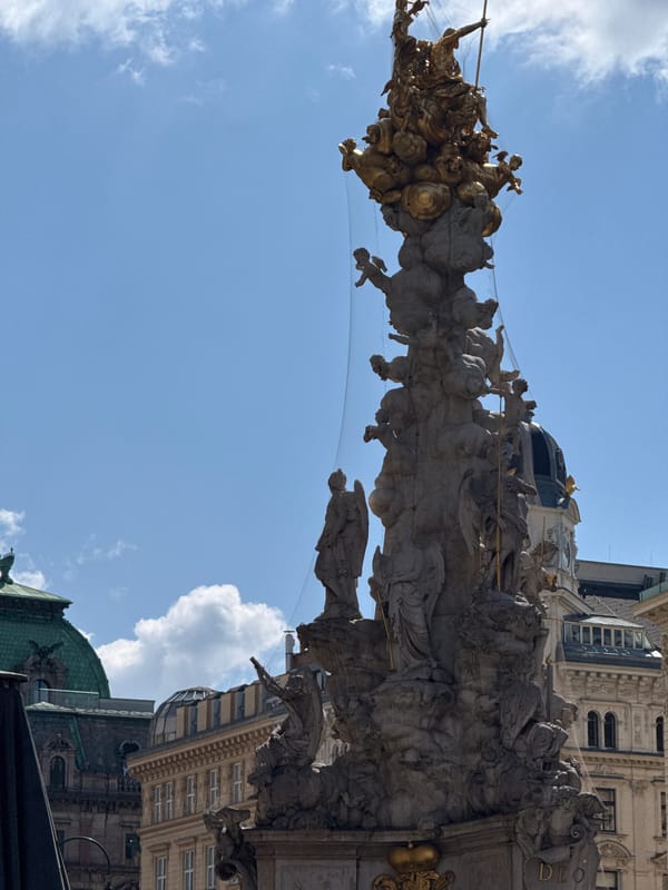 Morning scenes from Vienna's historic center captured by witness