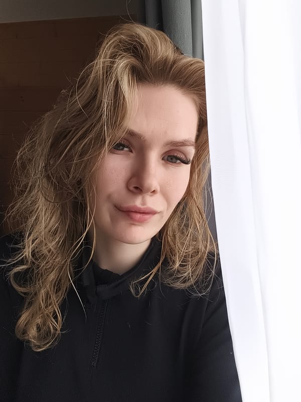 Quiet morning moments captured in Russian village