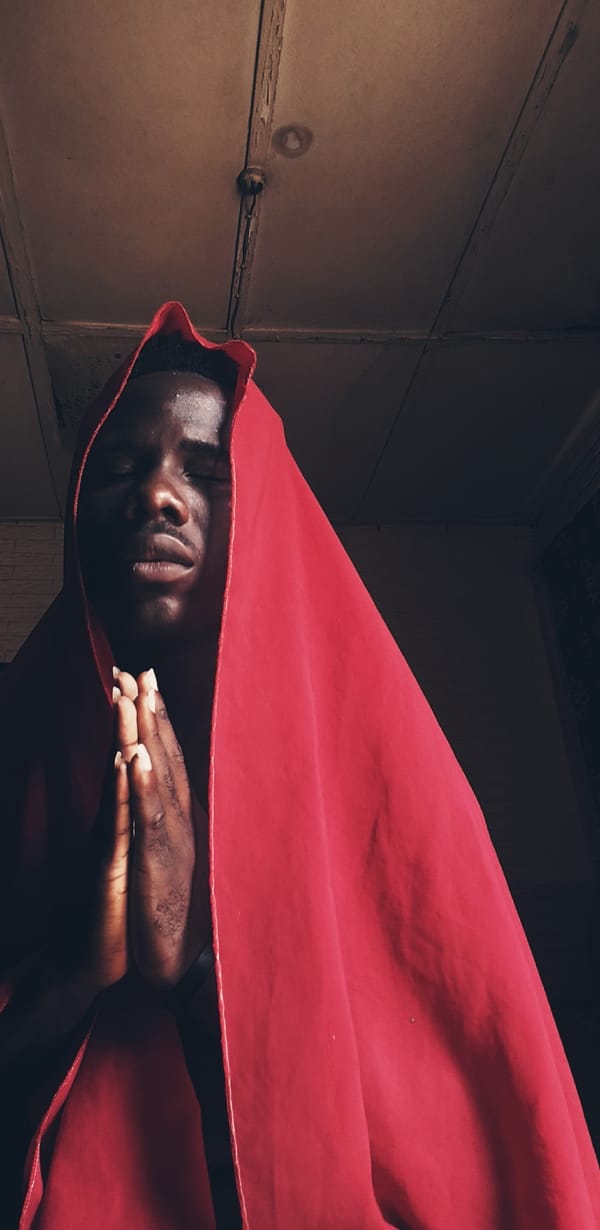 Fabric-focused portrait session in Narayi, Nigeria