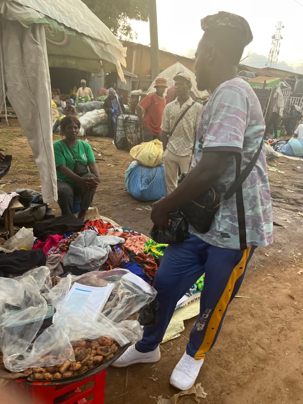 Daily Market Life Unfolds in Gura Top, Nigeria